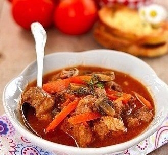 Тушеная телятина "Маренго"