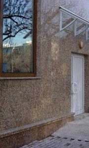 Фасад из гранита частный дом