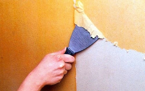 Удаление старых обоев, чистка стен и потолка от обоев