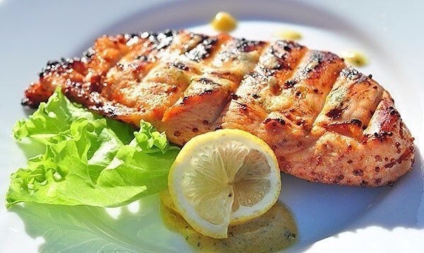 Сочная куриная грудка на скорую руку Сочная куриная грудка на скорую руку