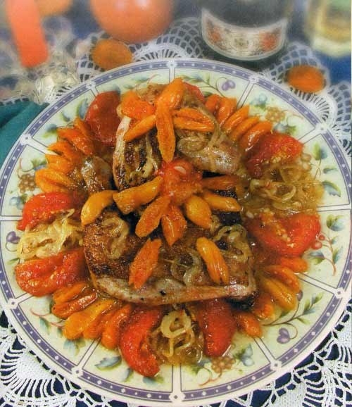 Тушеная курица с курагой