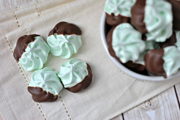 Chocolate Mint Meringues Chocolate Mint Meringues