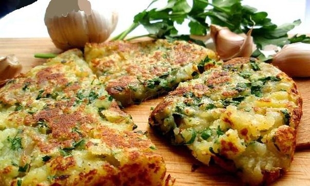 •Чесночный картофель с зеленью петрушки• •Чесночный картофель с зеленью петрушки•