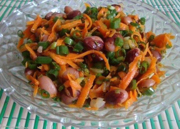 Салат из фасоли с морковью