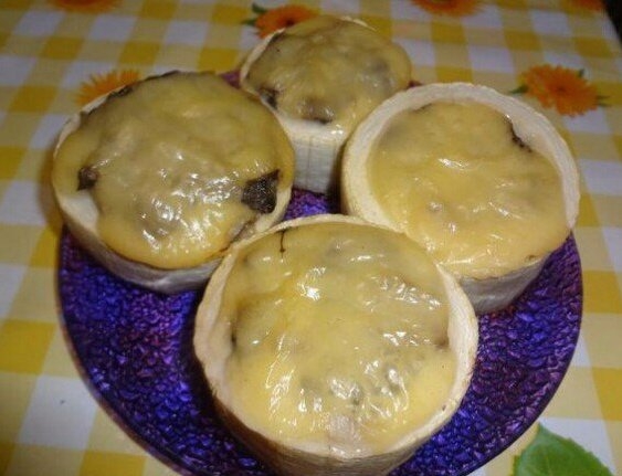 Фаршированные кабачки.