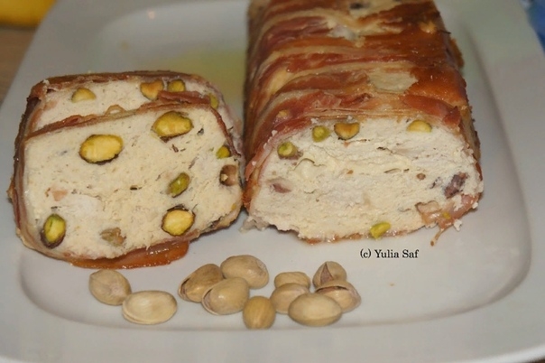 Куриное суфле с фисташками в беконе ( быстро и просто) Куриное суфле с фисташками в беконе ( быстро и просто)