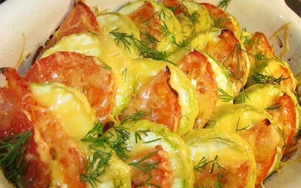Кабачки с помидорами в духовке