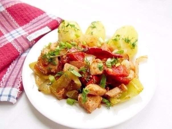 Куриное филе с овощами