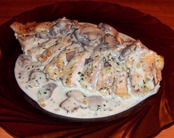 Куриные грудки в сметане,вкуснятина :)
