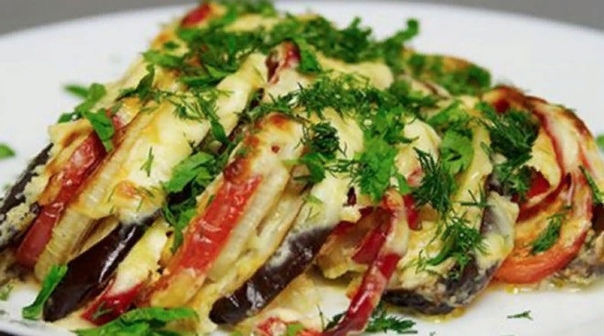 Хит сезона! Баклажаны с овощами, запеченные под сметанным соусом. Хит сезона! Баклажаны с овощами, запеченные под сметанным соусом.