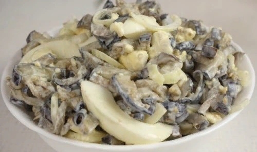 Салат из баклажанов со вкусом грибов: неописуемая вкуснятина Салат из баклажанов со вкусом грибов: неописуемая вкуснятина