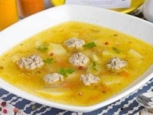 СУП С ФРИКАДЕЛЬКАМИ И РИСОМ