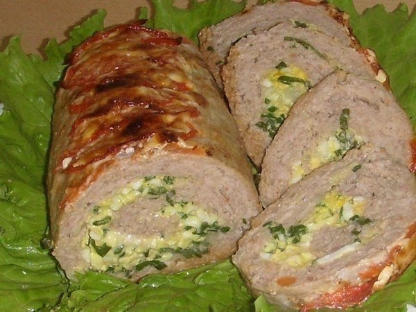 Мясной рулет с начинкой Мясной рулет с начинкой