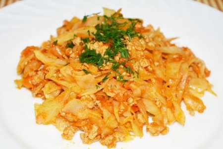 Вкусная тушеная капуста с фаршем Вкусная тушеная капуста с фаршем