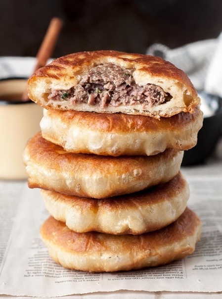Беляши с говяжьим фаршем Беляши с говяжьим фаршем