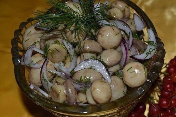 МАЛОСОЛЬНЫЕ ШАМПИНЬОНЫ на скорую руку &mdash; мировой рецептик!