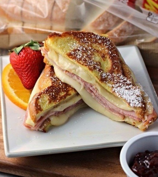 СЭНДВИЧ С СЫРОМ И ВЕТЧИНОЙ СЭНДВИЧ С СЫРОМ И ВЕТЧИНОЙ