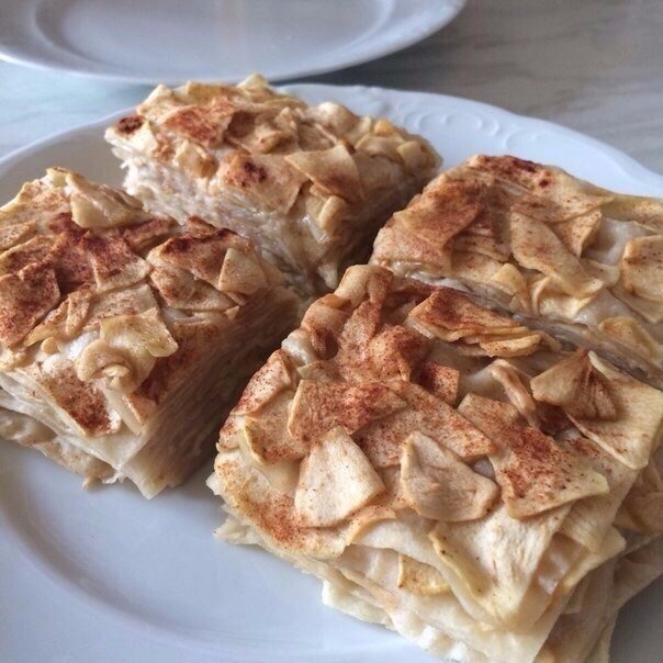 Яблочно-медовый десерт из лаваша без выпечки: максимум пользы и вкуса!