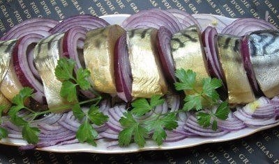 Как приготовить копченую скумбрию дома