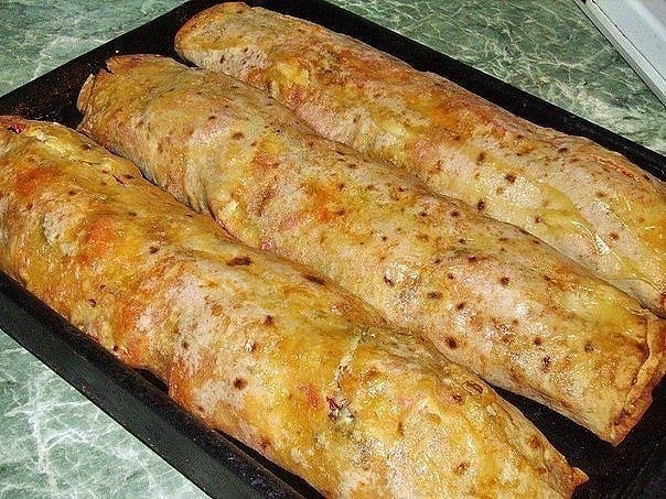Фаршированный лаваш. Фаршированный лаваш.