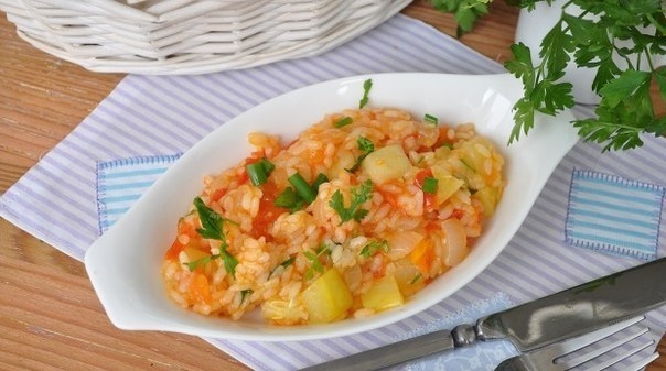 Кабачки с овощами и рисом в мультиварке. Кабачки с овощами и рисом в мультиварке.