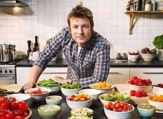 Универсальные заправки для салатов от Джеймса Оливера