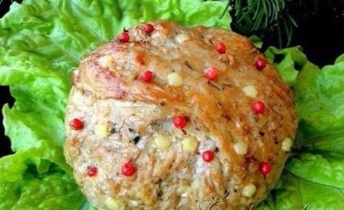 Мясная запеканка Новогодний шар