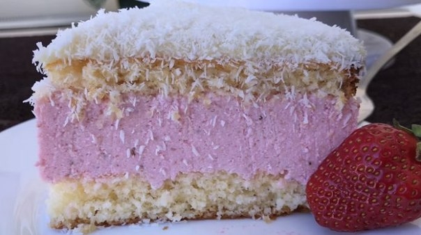 Самый вкусный клубнично-кокосовый торт