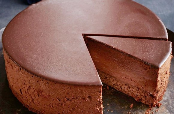 Классический шоколадный муссовый торт Классический шоколадный муссовый торт