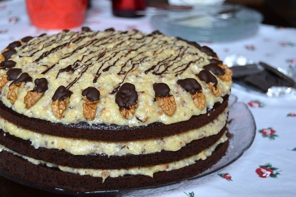 Немецкий торт &mdash; вкуснейшее лакомство с потрясающе нежным кремом.