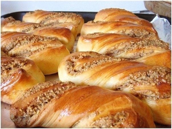 Булочки с орехами Булочки с орехами