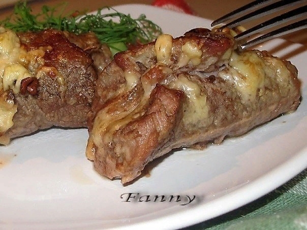 Мясные рулетики с начинкой Мясные рулетики с начинкой