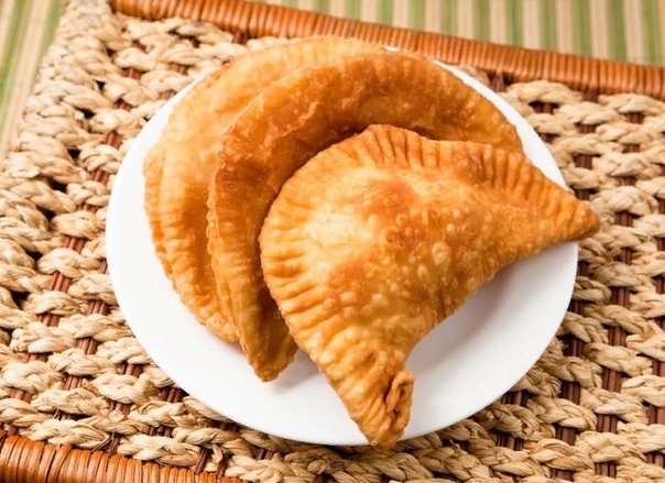Чебуреки на пиве: два вкусных рецепта Чебуреки на пиве: два вкусных рецепта