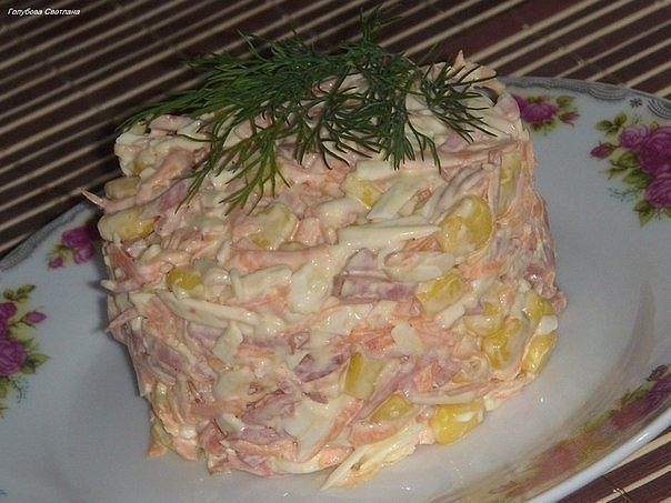 Вкусный салат на скорую руку Вкусный салат на скорую руку