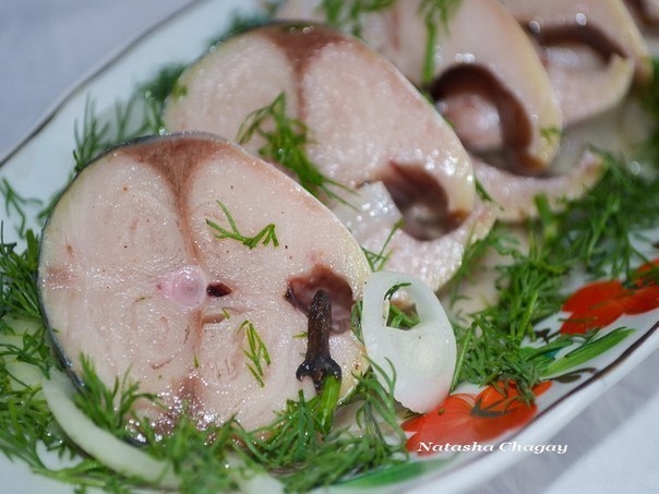Скумбрия, маринованная в яблочном уксусе с пряностями Скумбрия, маринованная в яблочном уксусе с пряностями