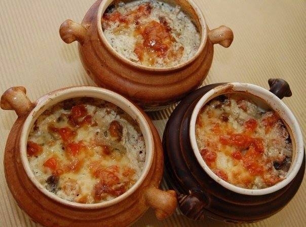 Куриные сердечки в сливках, приготовленные в горшочках. Куриные сердечки в сливках, приготовленные в горшочках.