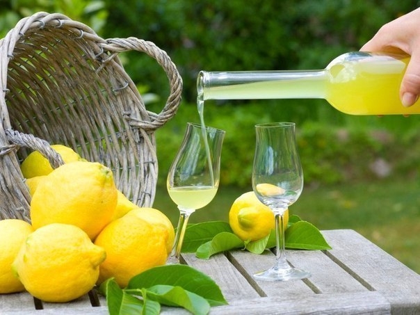 Лимонный ликер - Limoncello Лимонный ликер - Limoncello
