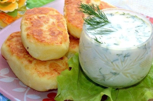 Котлеты из картофеля с соусом Котлеты из картофеля с соусом