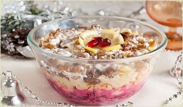 Овощной салат с изюмом Овощной салат с изюмом