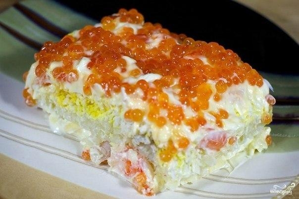 Салат слоеный с креветками Салат слоеный с креветками