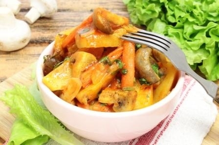 Жаркое с шампиньонами Жаркое с шампиньонами
