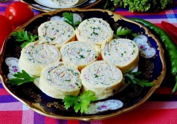 "Рулет яичный с сыром и крабовыми палочками" "Рулет яичный с сыром и крабовыми палочками"