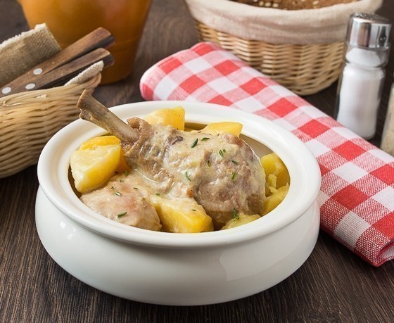РАГУ ИЗ КУРИЦЫ В СМЕТАНЕ РАГУ ИЗ КУРИЦЫ В СМЕТАНЕ