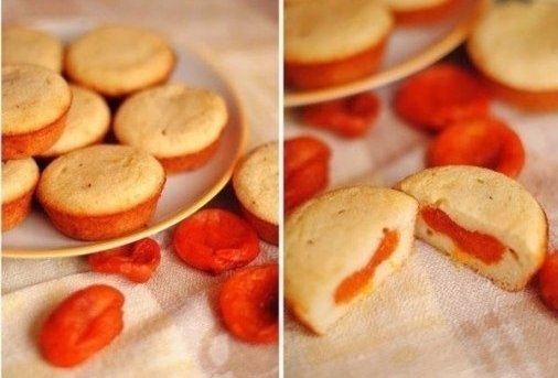 Манные кексы с курагой
