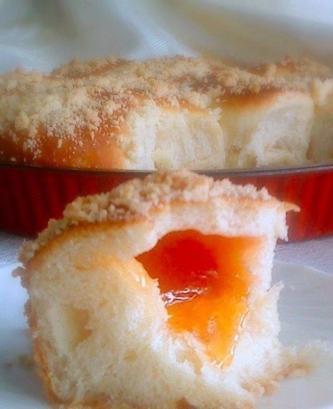 Булочки с начинкой и штрейзелем Булочки с начинкой и штрейзелем