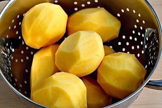 Ароматный картофель фри, запеченный в духовке. Ароматный картофель фри, запеченный в духовке.