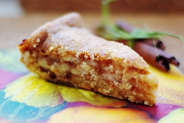 Яблочный пирог с манкой Яблочный пирог с манкой
