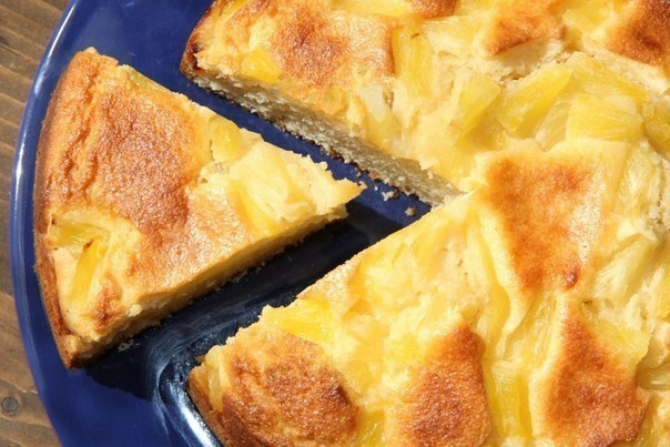 Творожный пирог с ананасами. Творожный пирог с ананасами.