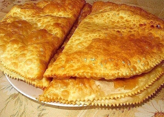 Чебуреки на кефире с картошечкой. Чебуреки на кефире с картошечкой.