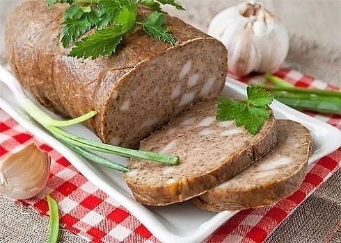 Домашняя колбаса печеночная с салом и чесноком